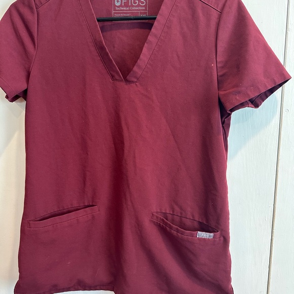 Figs Women's Short Sleeve V-Neck Top in Deep Burgundy - Picture 2 of 7